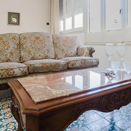 Garibaldi House בית הארחה מרסאלה